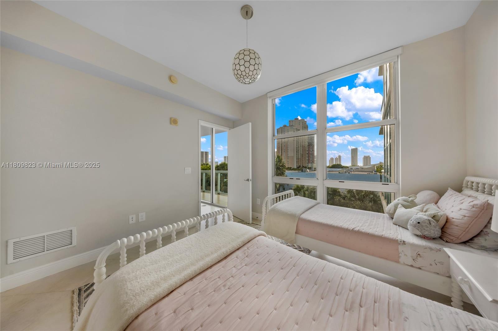 THE ATRIUM AT AVENTURA CO - Residential