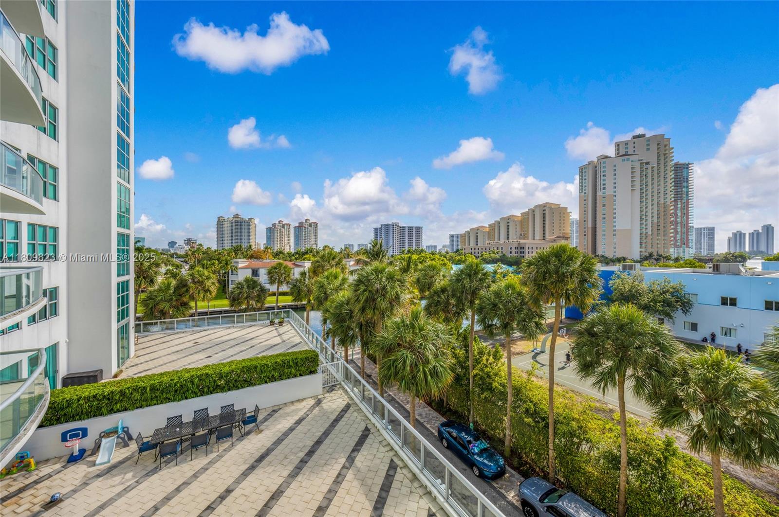 THE ATRIUM AT AVENTURA CO - Residential