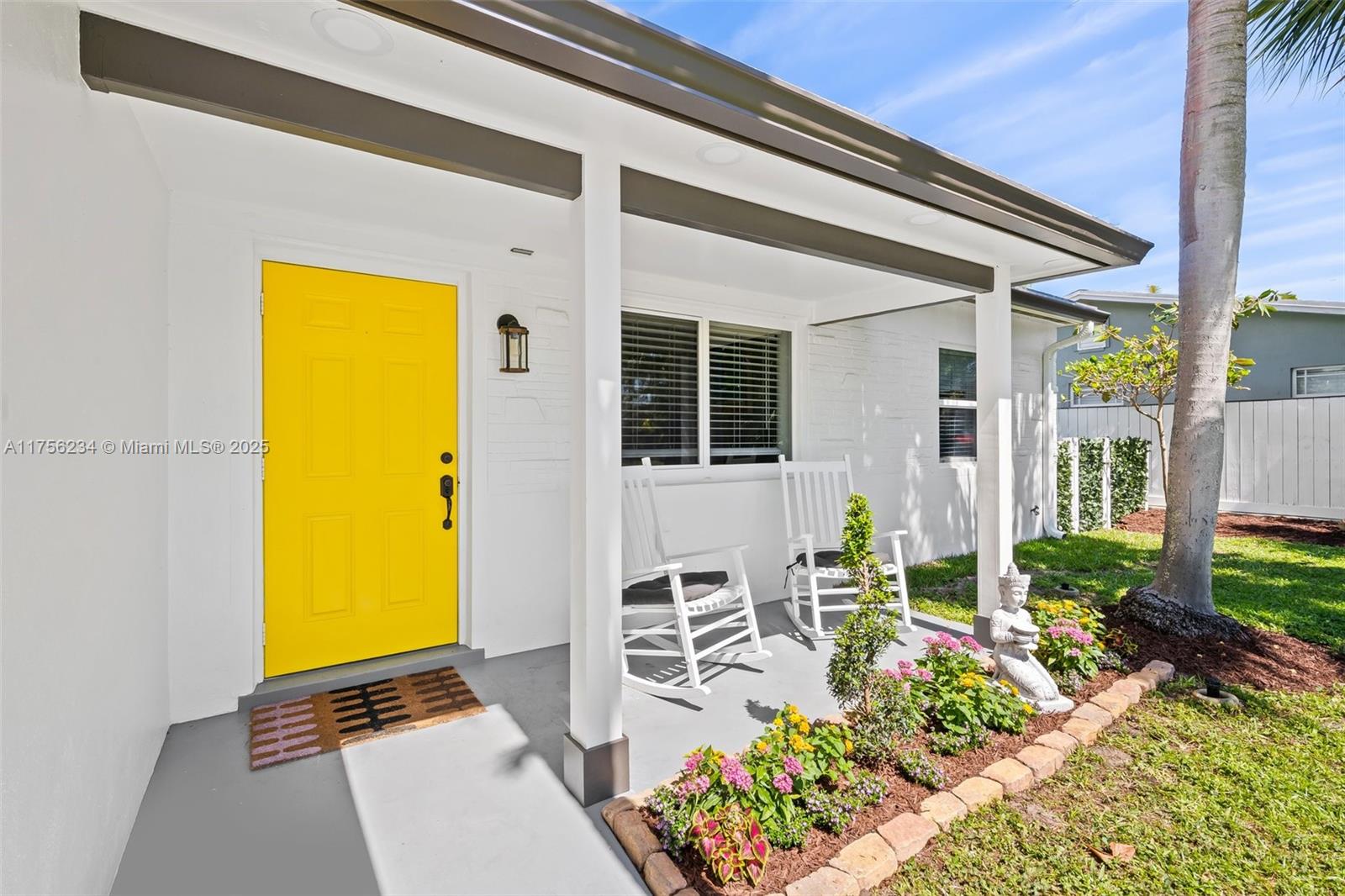 Property for Sale at 621 Nw 37th St, Oakland Park, Miami-Dade County, Florida - Bedrooms: 3 
Bathrooms: 2  - $495,000