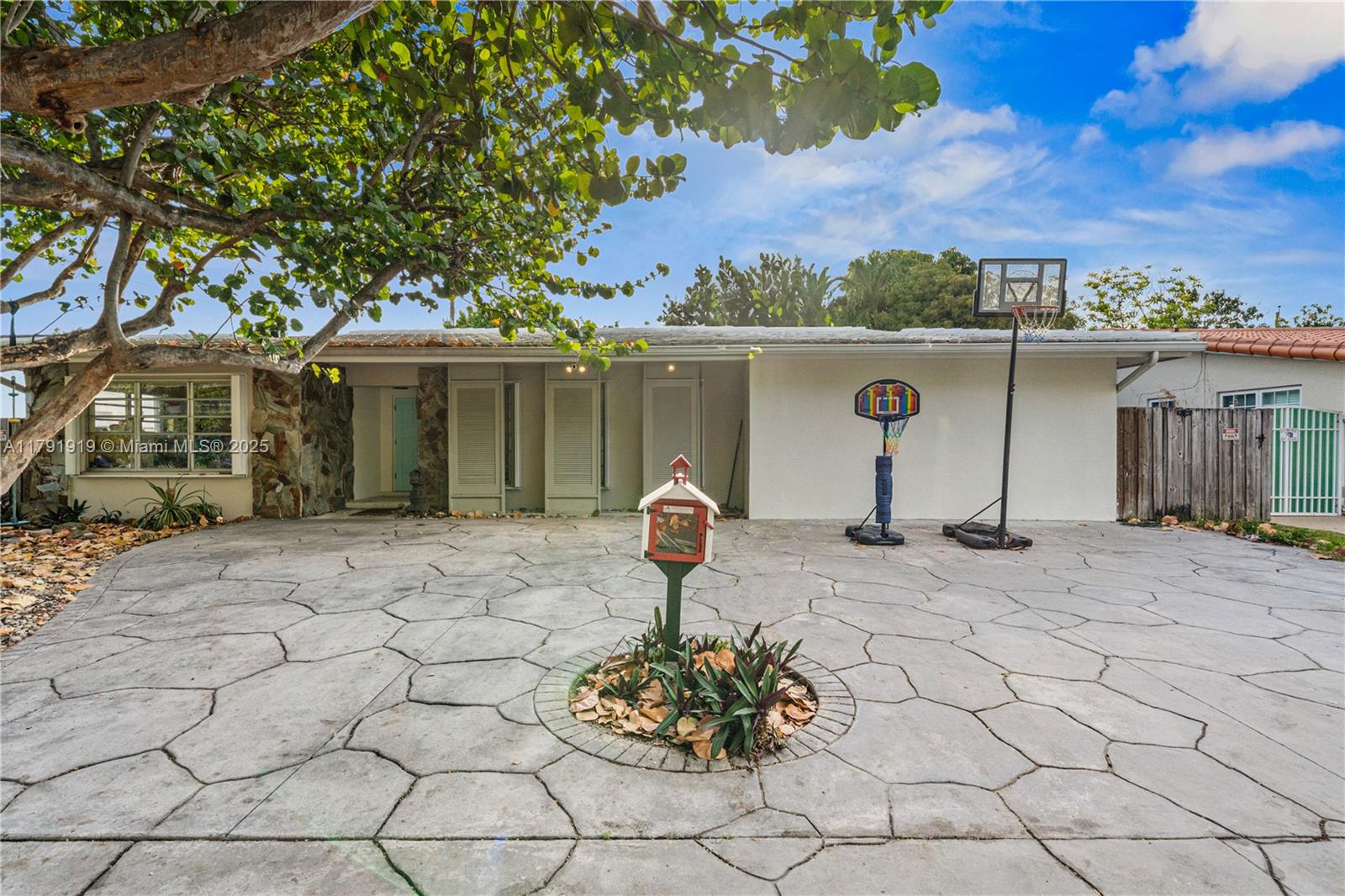 Property for Sale at 3030 Sw 77th Ct, Miami, Broward County, Florida - Bedrooms: 4 
Bathrooms: 2  - $790,000