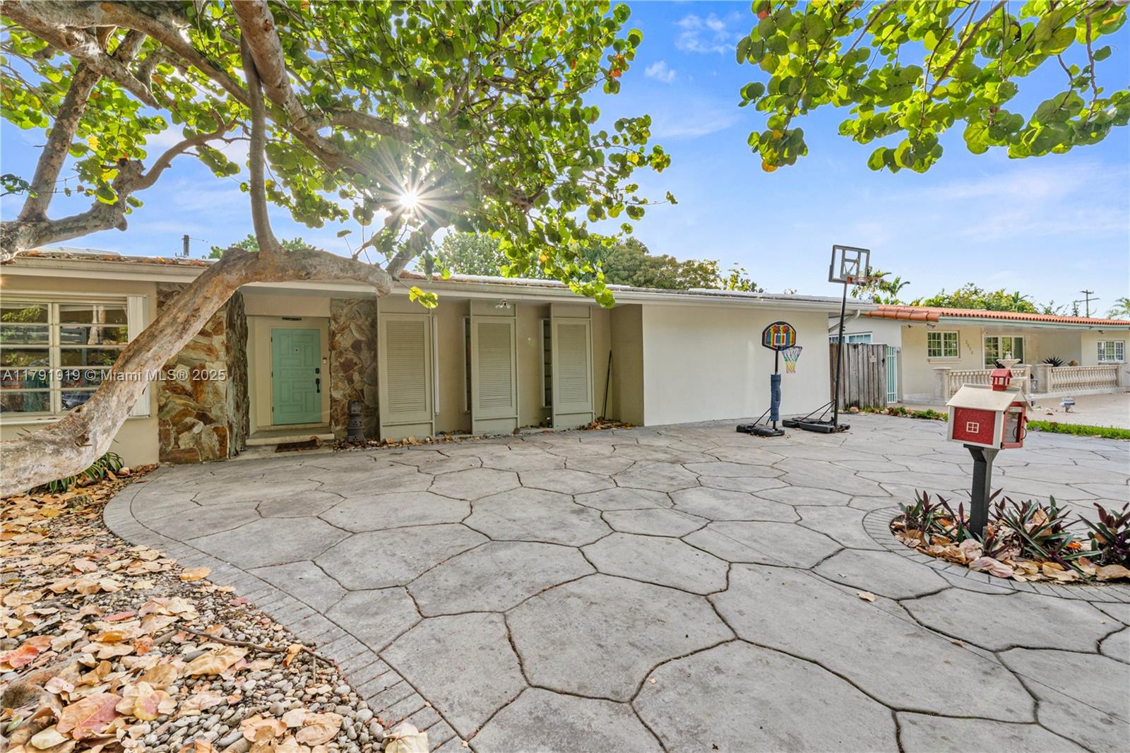 3030 SW 77th Ct