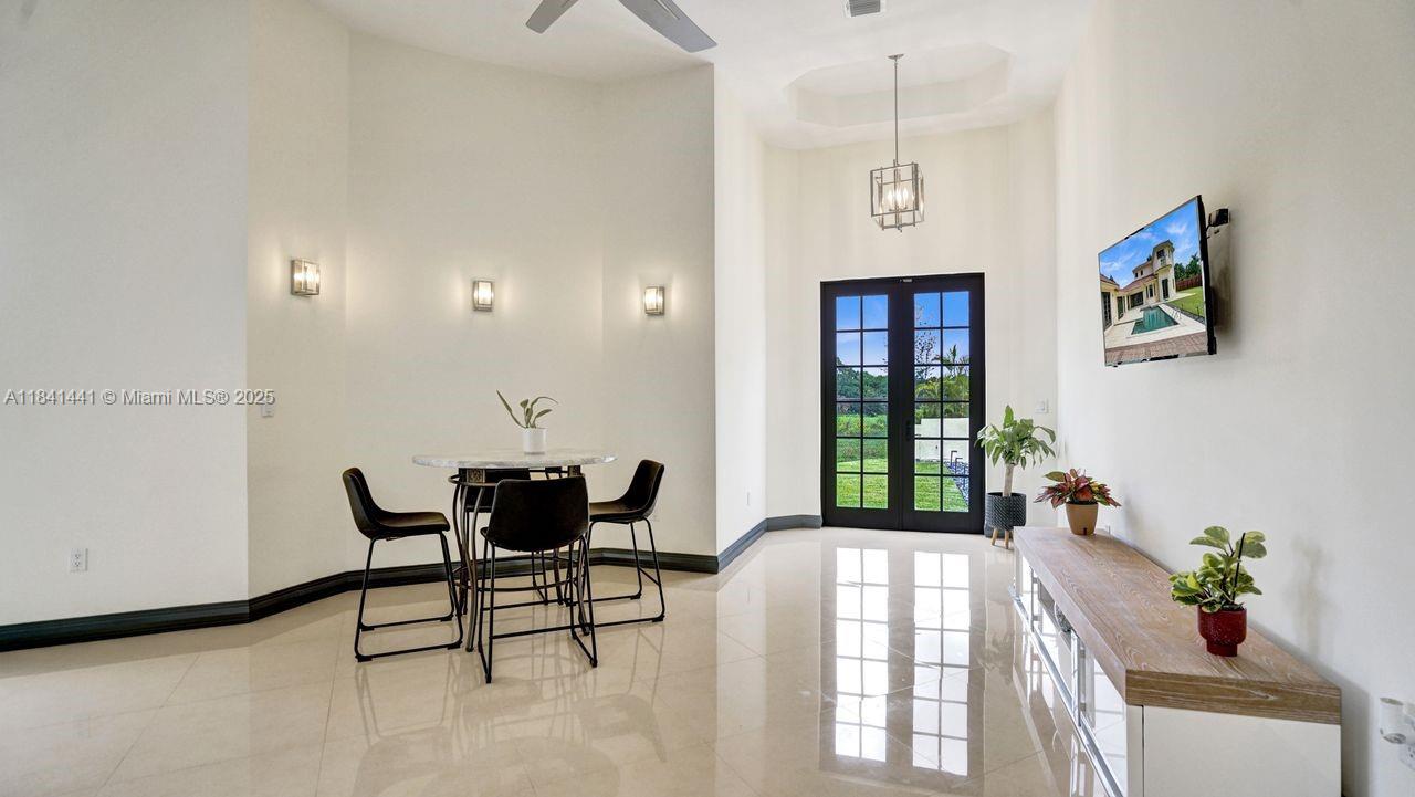 FLAMINGO GROVES - Residential