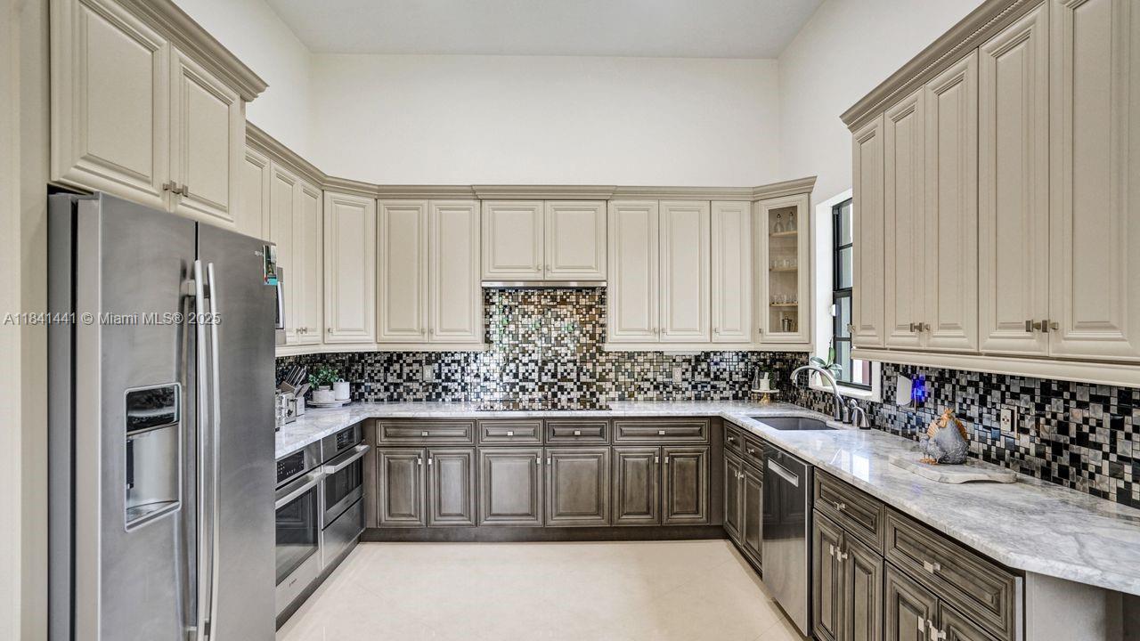 FLAMINGO GROVES - Residential