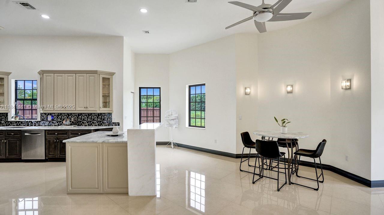 FLAMINGO GROVES - Residential