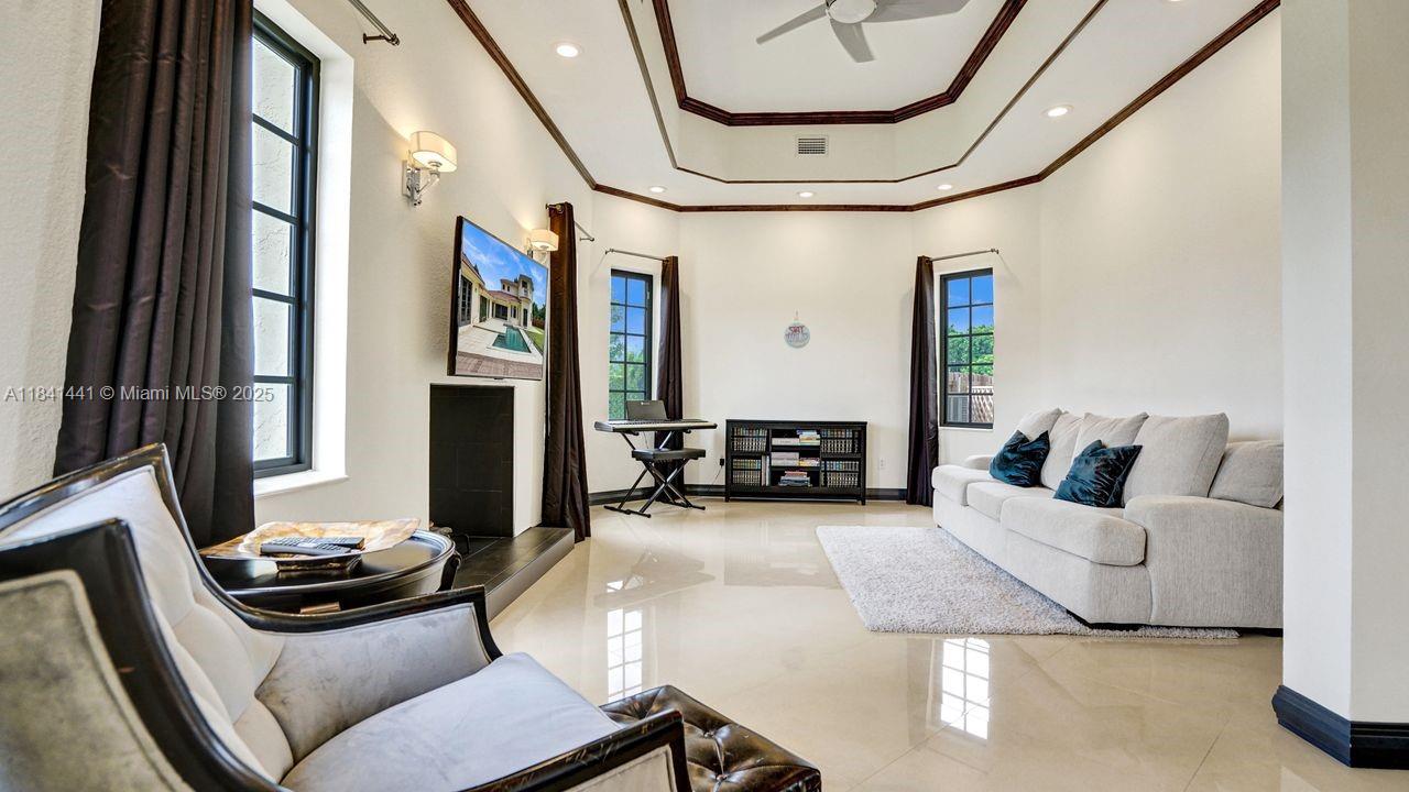 FLAMINGO GROVES - Residential