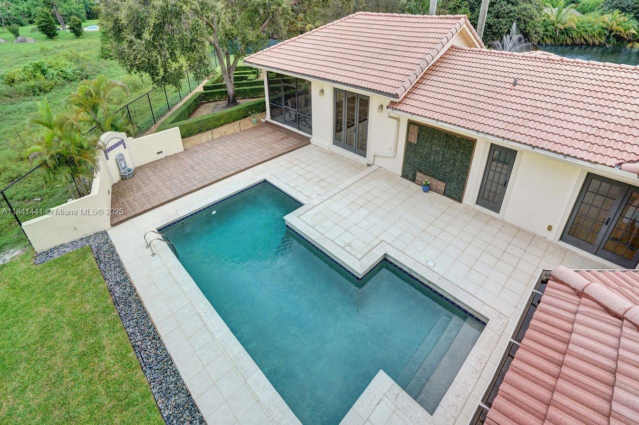 FLAMINGO GROVES - Residential