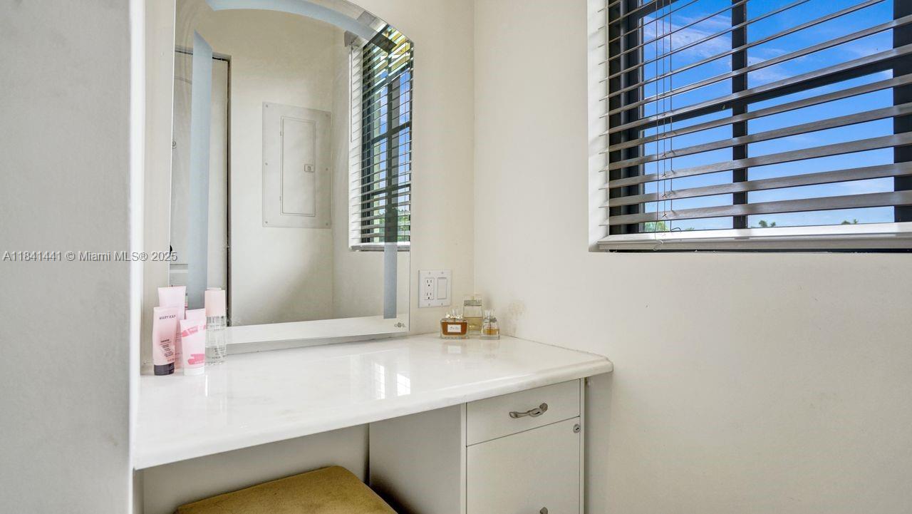 FLAMINGO GROVES - Residential