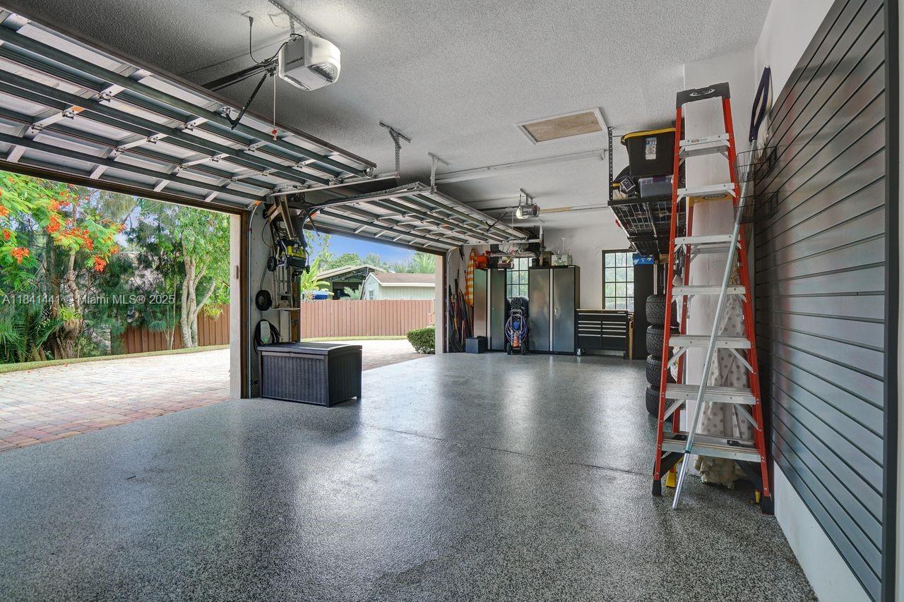 FLAMINGO GROVES - Residential