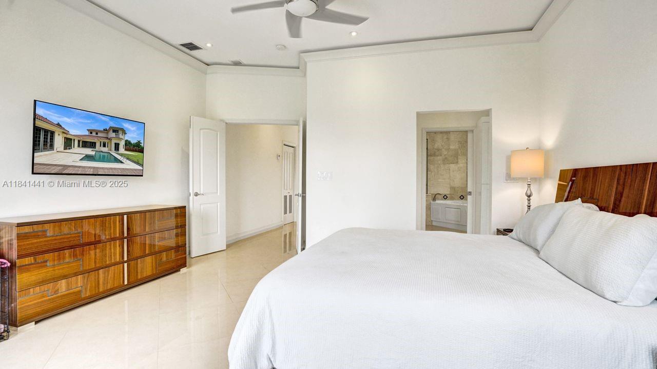 FLAMINGO GROVES - Residential