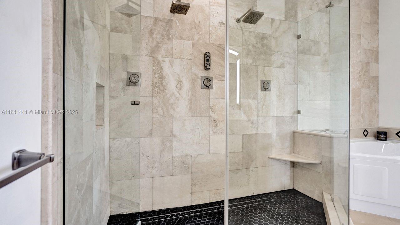 FLAMINGO GROVES - Residential