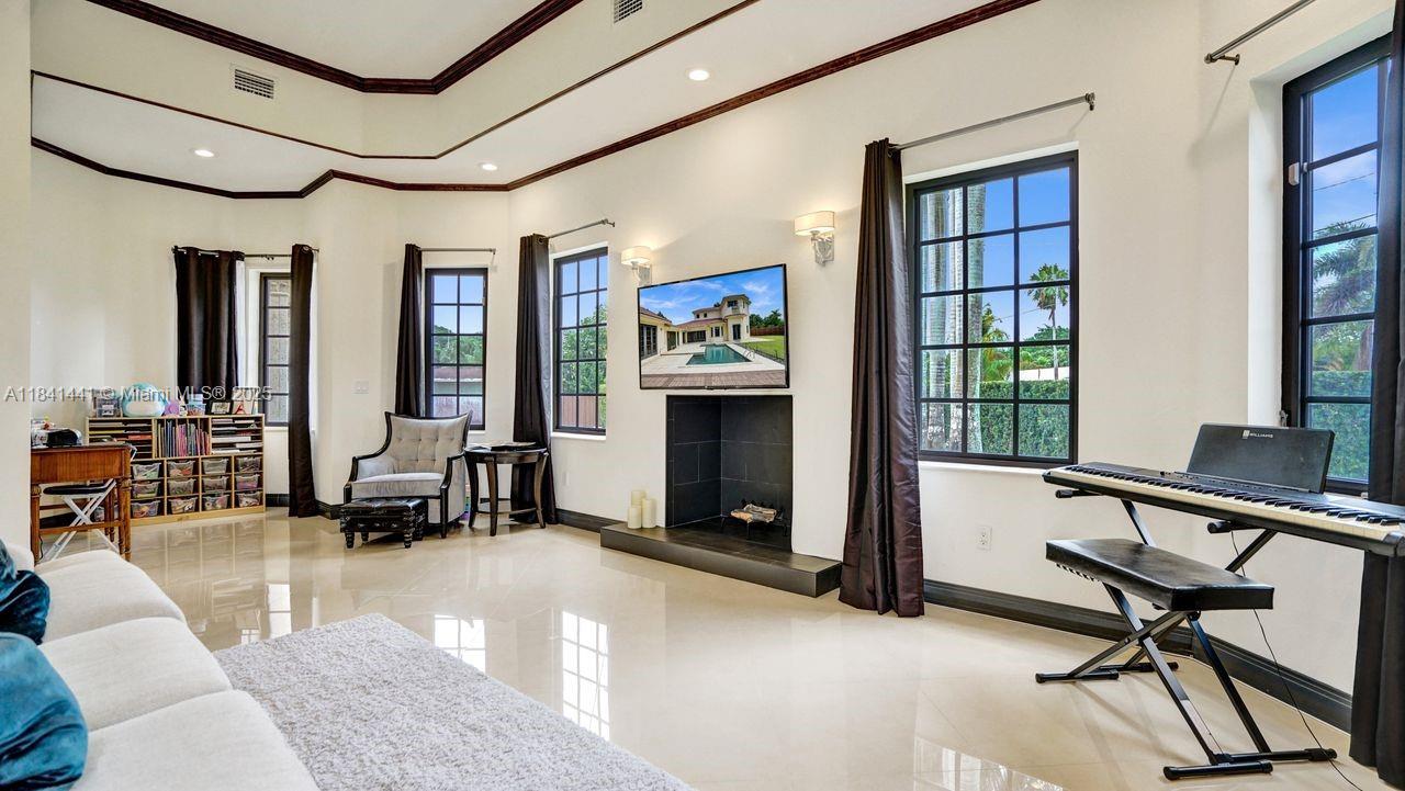 FLAMINGO GROVES - Residential