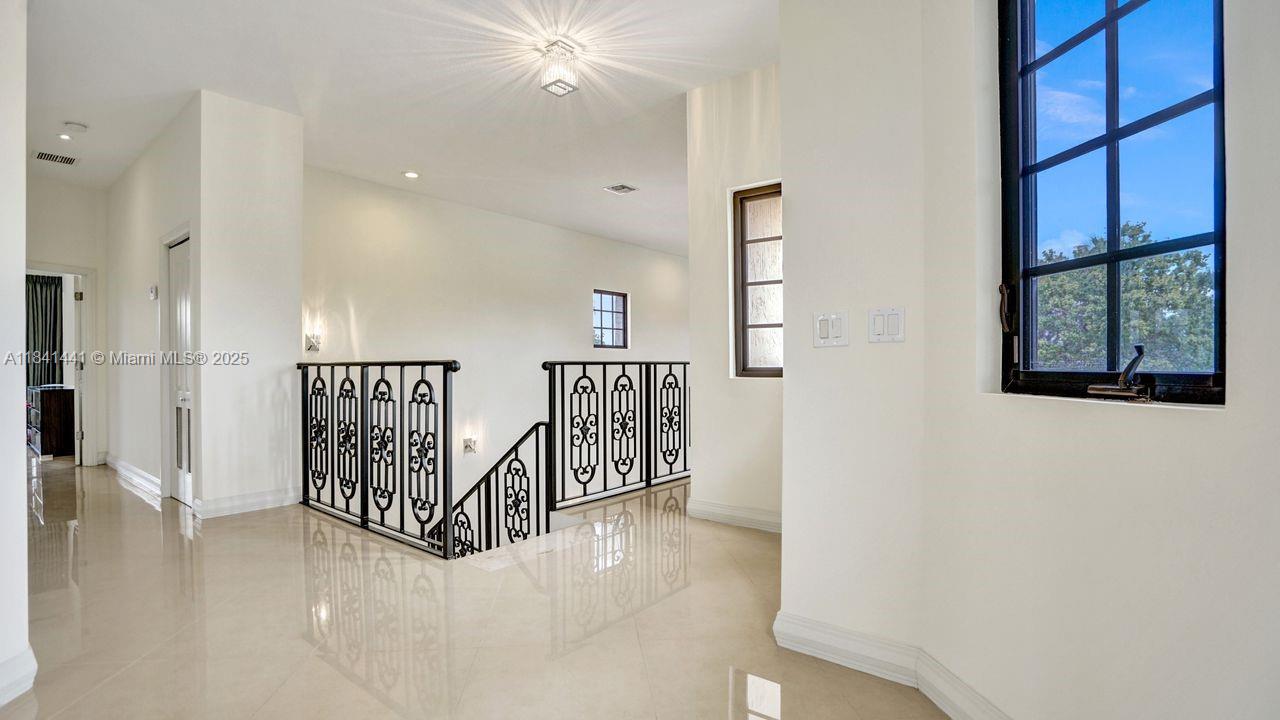 FLAMINGO GROVES - Residential