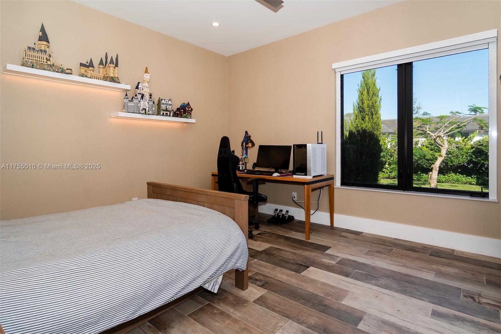 FLA FRUIT LANDS CO - Residential