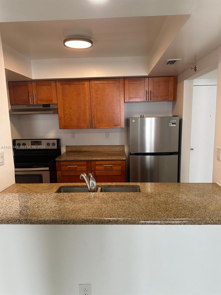 MADISON DOWNTOWN CONDO - Residential Lease