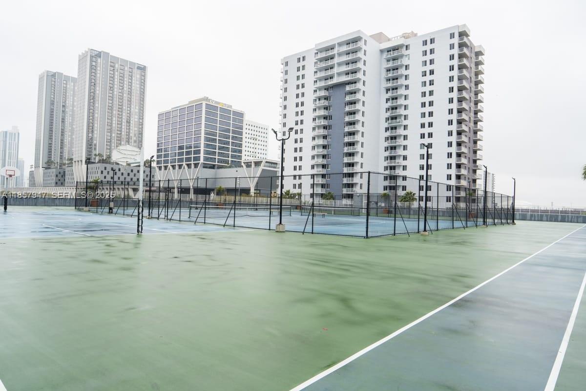 MADISON DOWNTOWN CONDO - Residential Lease