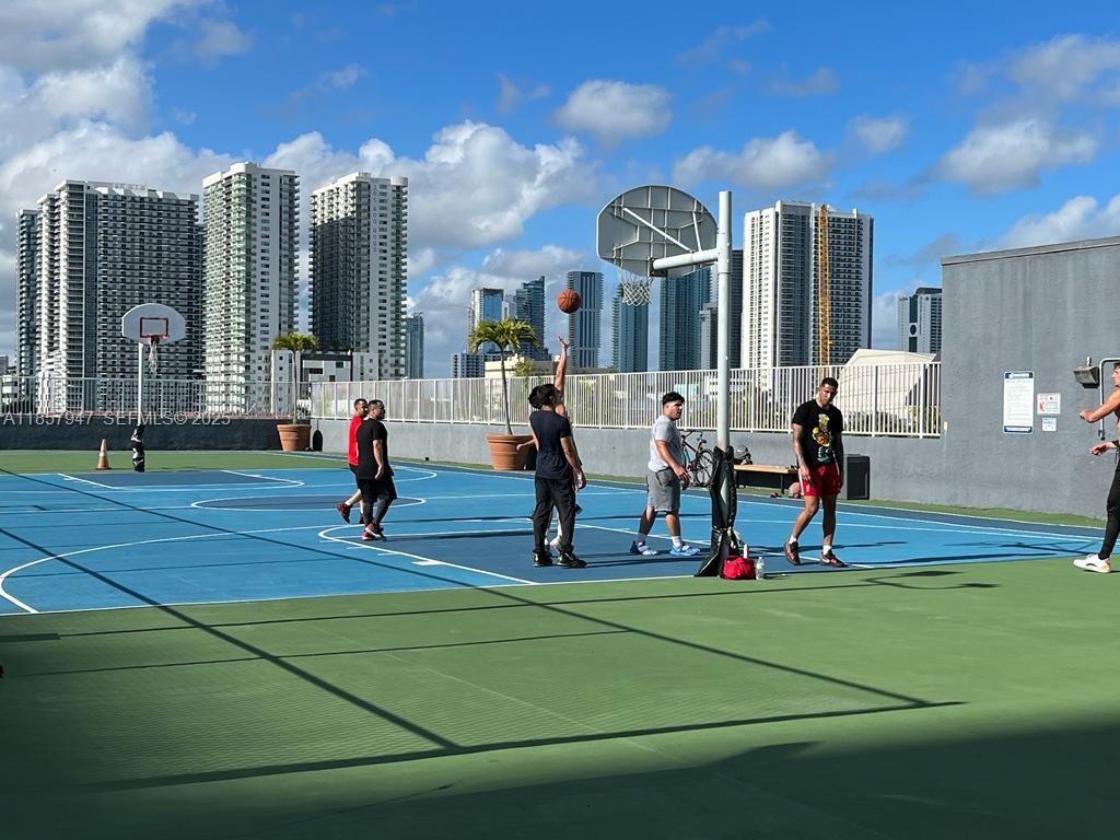 MADISON DOWNTOWN CONDO - Residential Lease