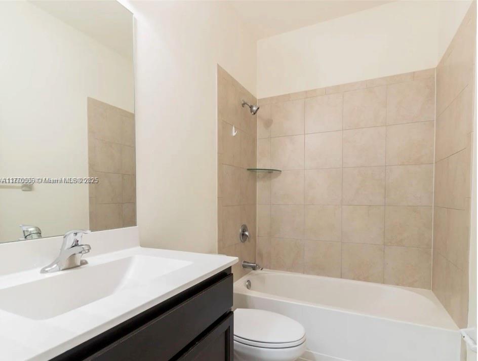 AQUABELLA SECTION ONE - Residential