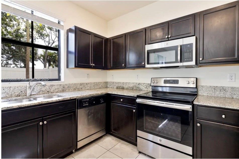 AQUABELLA SECTION ONE - Residential