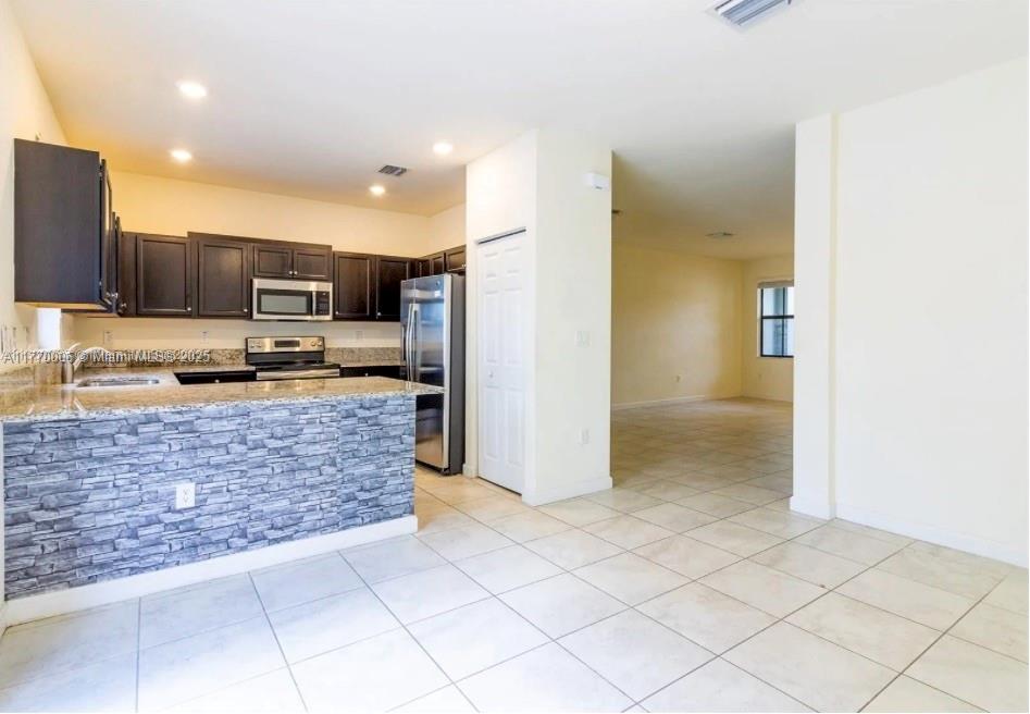 AQUABELLA SECTION ONE - Residential