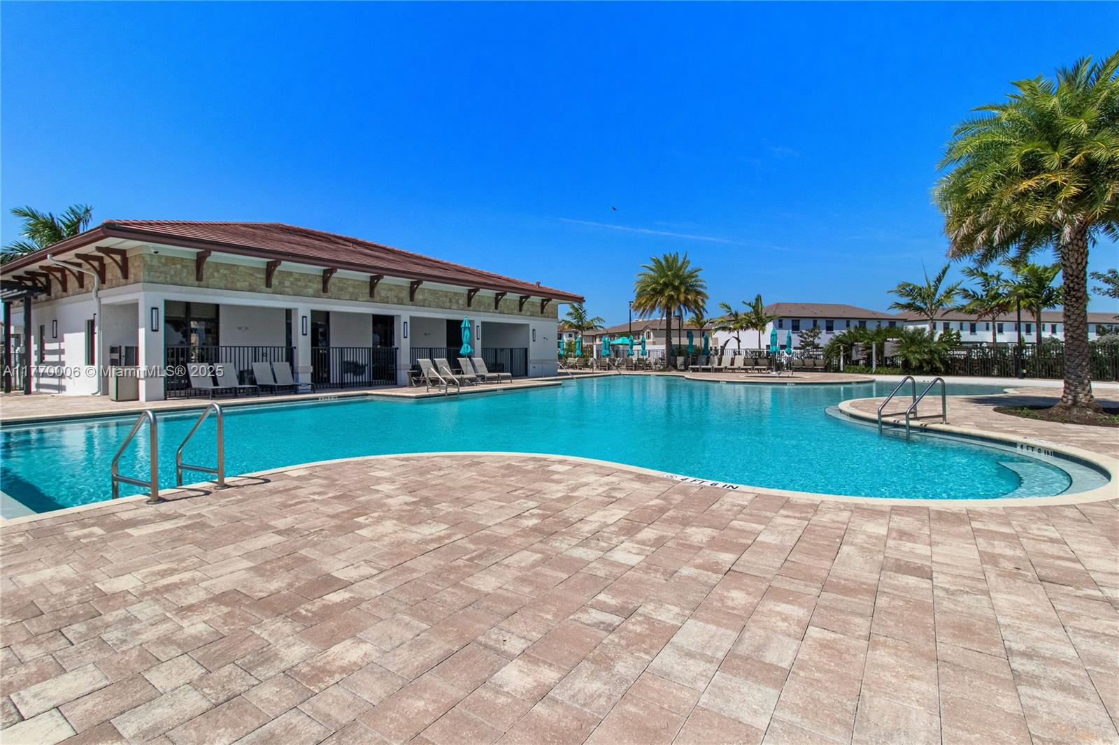 AQUABELLA SECTION ONE - Residential