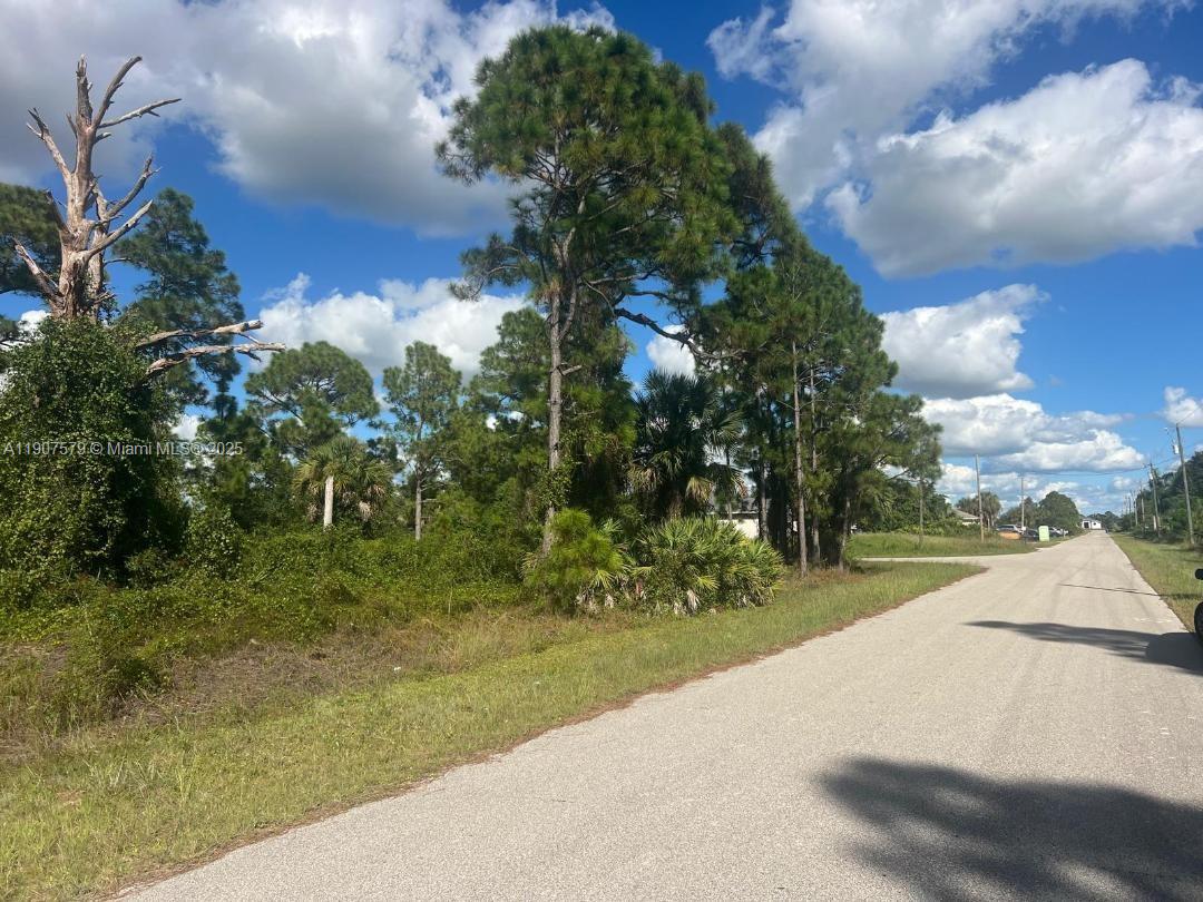 UNIT 6 BLK 21 - Land