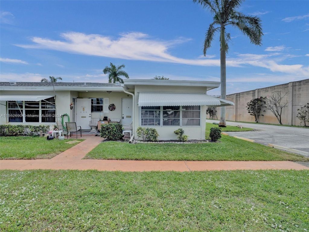 Photo of 3220 Park Ln #A, Boynton Beach, FL 33435 (MLS # A11552690)