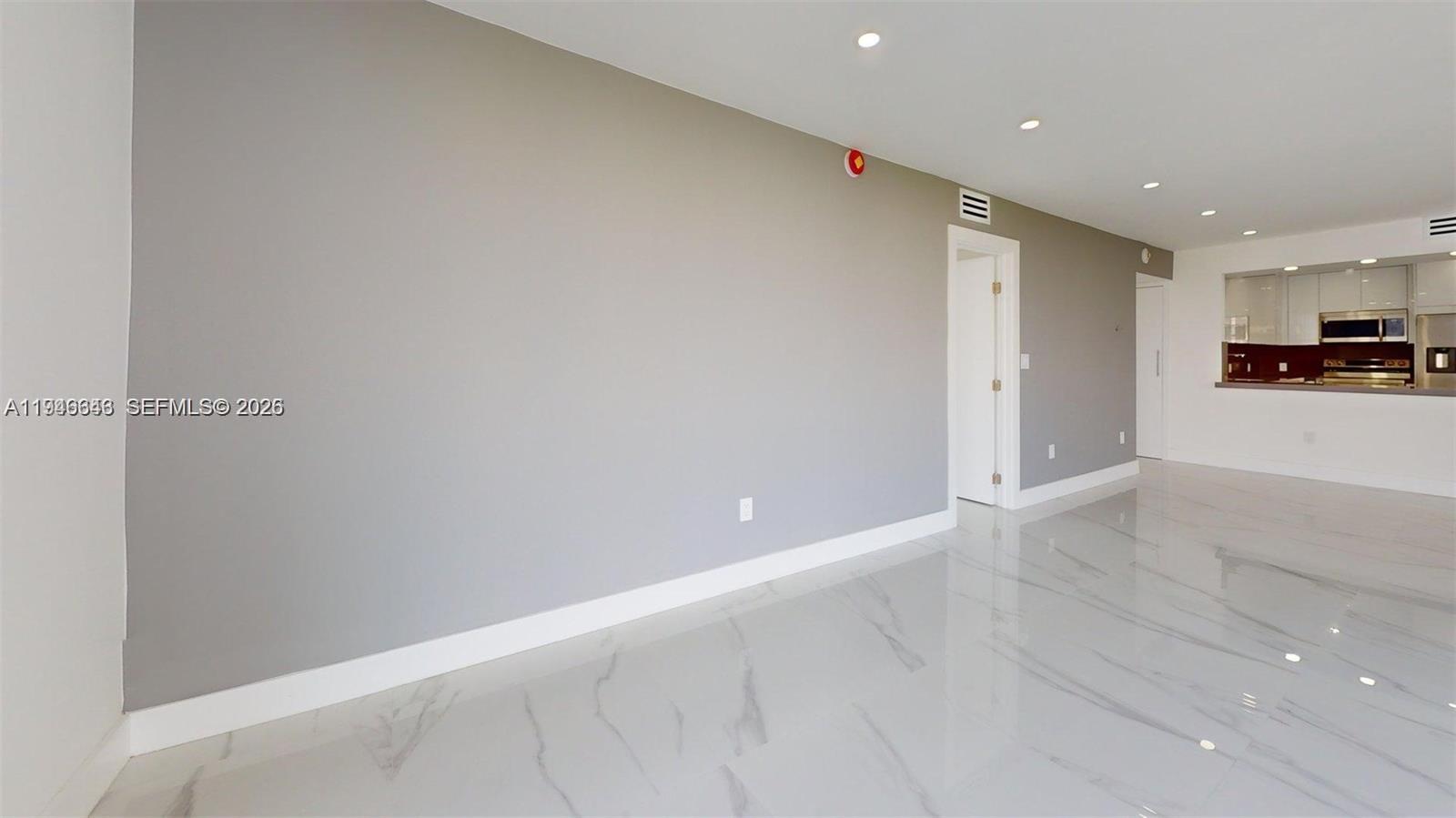 3625 N Country Club Dr 609