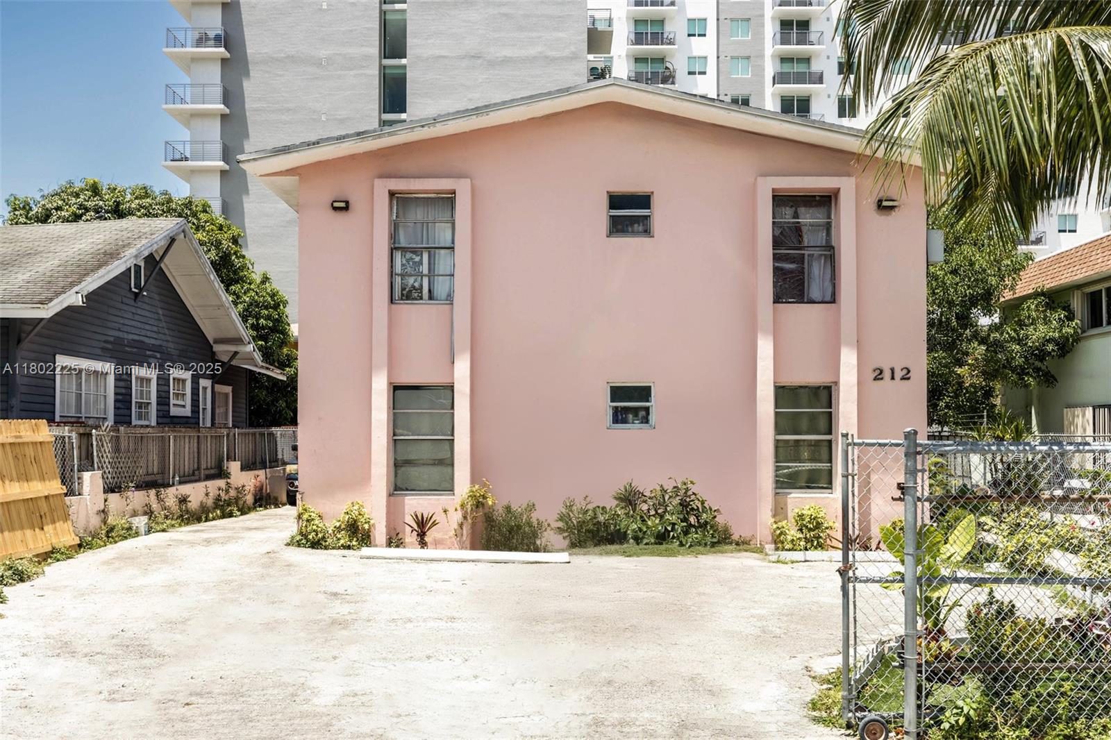 212 NW 7th Ave