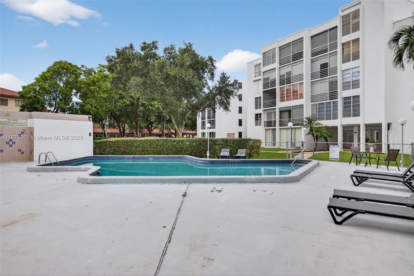 PLANTATION ROYAL SECTION - Residential