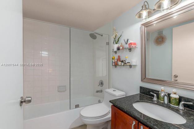 ISOLA CONDO - Residential