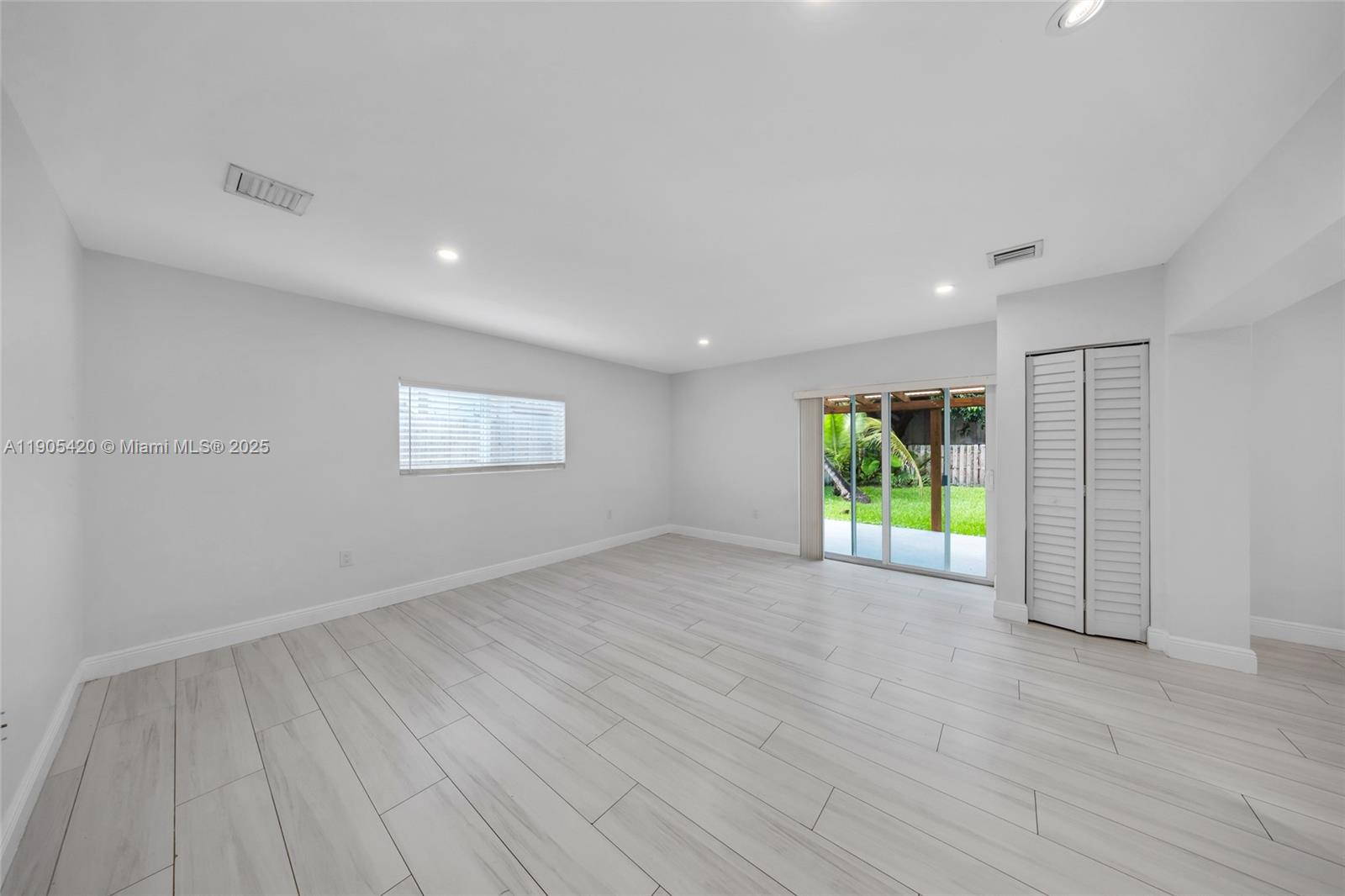 LOOK HOMESITES NO 2 - Residential Lease