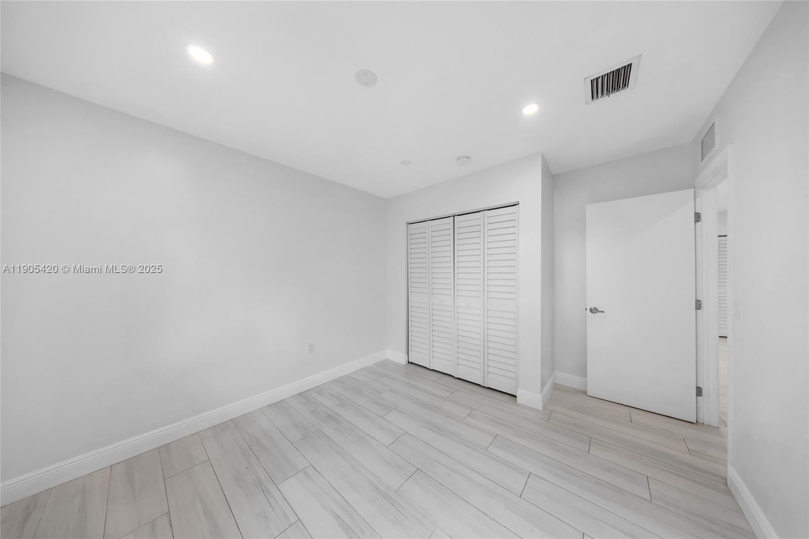 LOOK HOMESITES NO 2 - Residential Lease