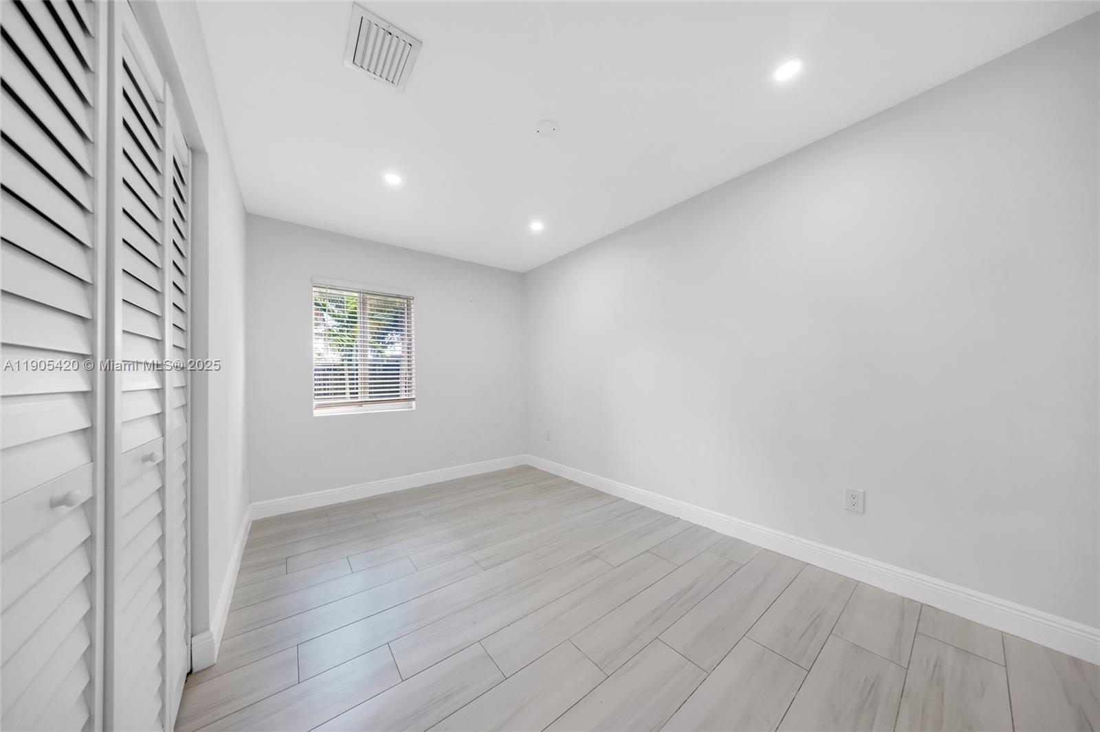 LOOK HOMESITES NO 2 - Residential Lease