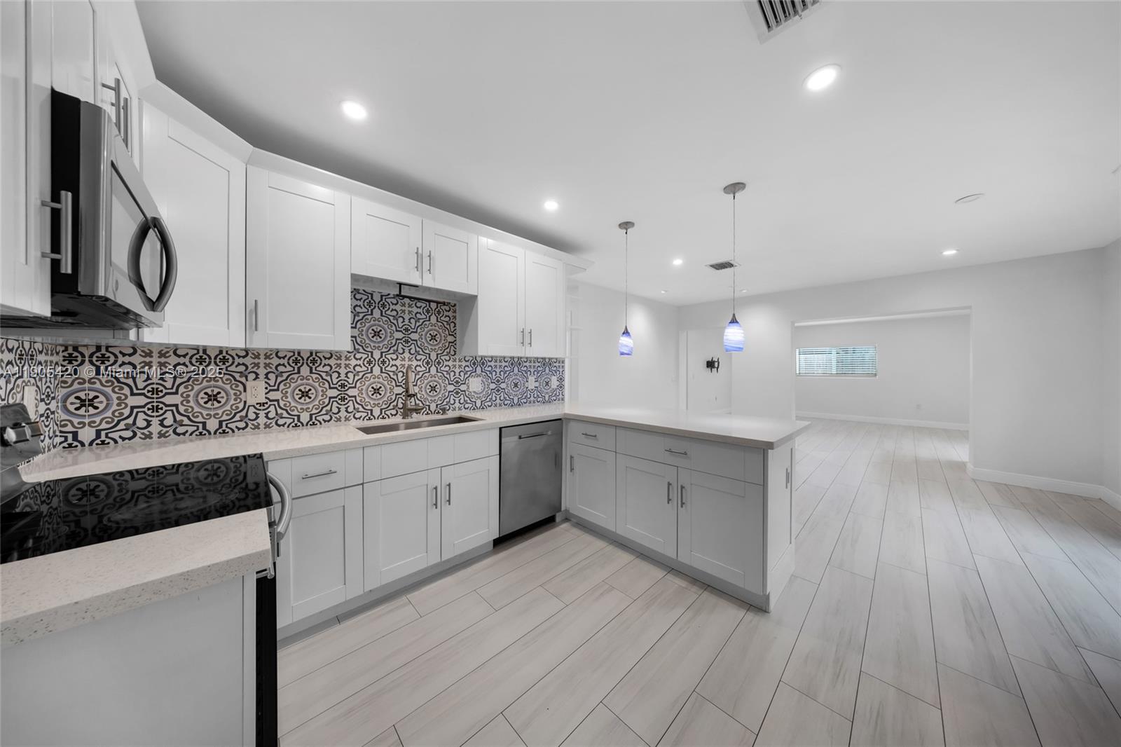 LOOK HOMESITES NO 2 - Residential Lease