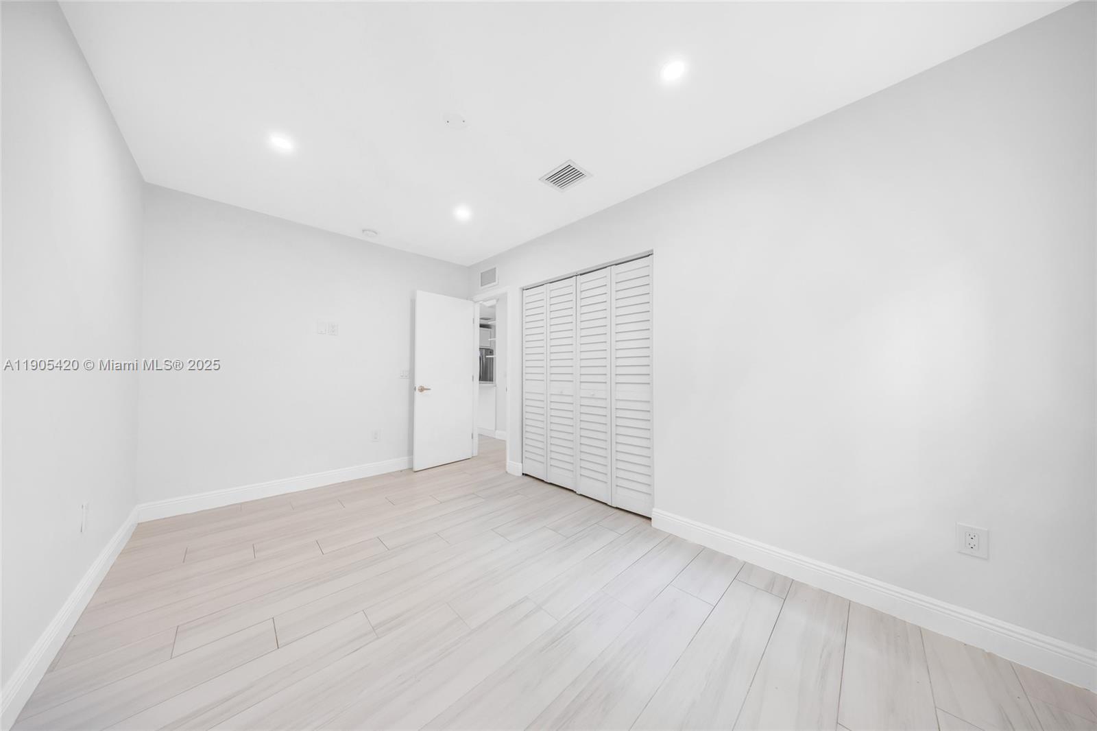 LOOK HOMESITES NO 2 - Residential Lease