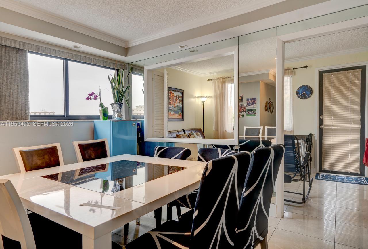 YACHT CLUB CONDO (THE) - Residential