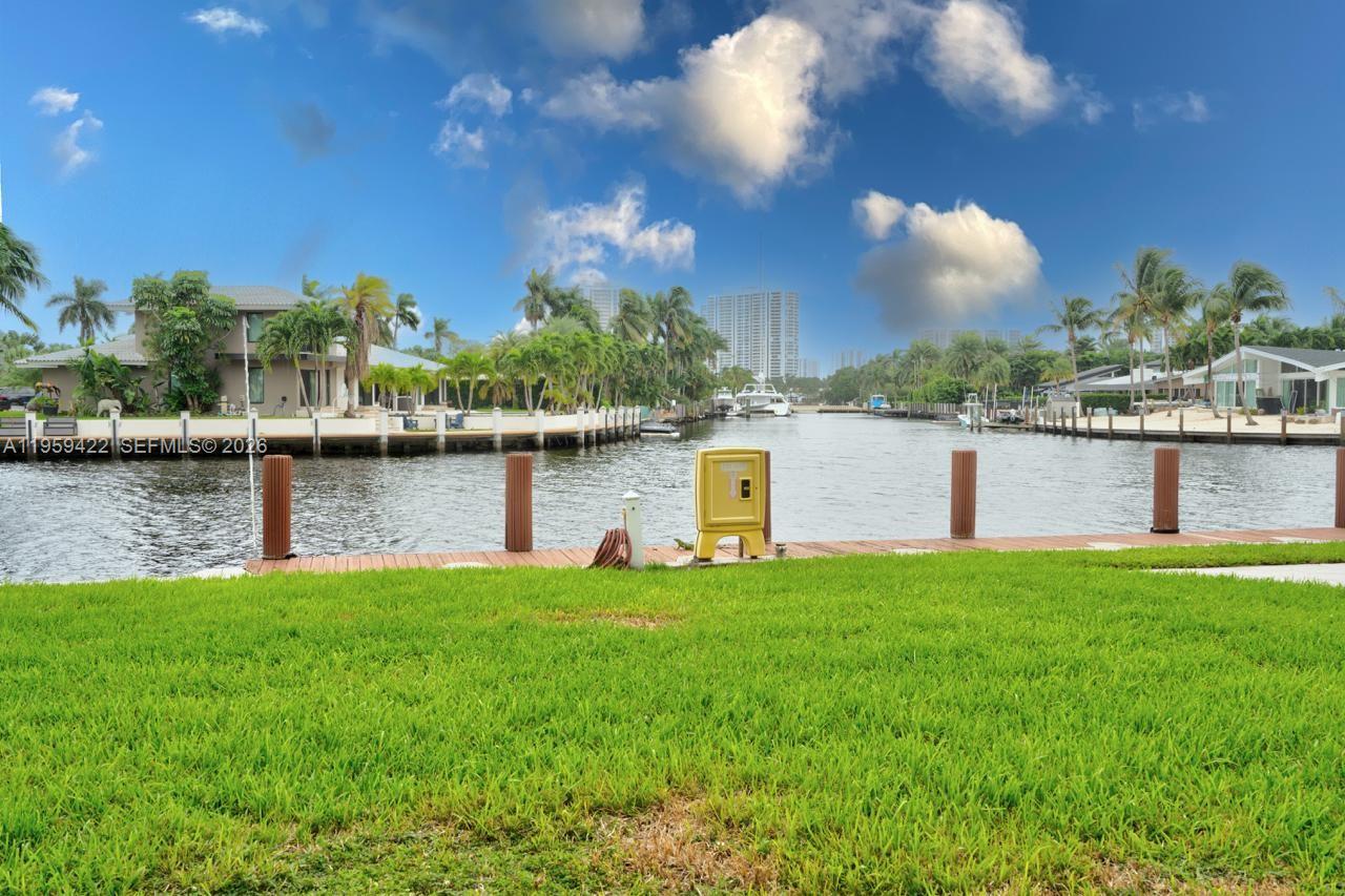 YACHT CLUB CONDO (THE) - Residential