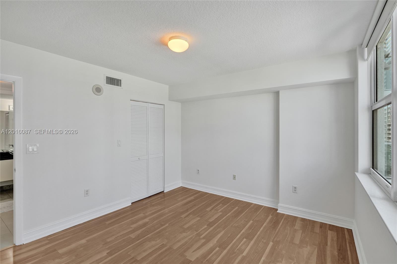 BRICKELL ON THE RIVER N T - Residential Lease
