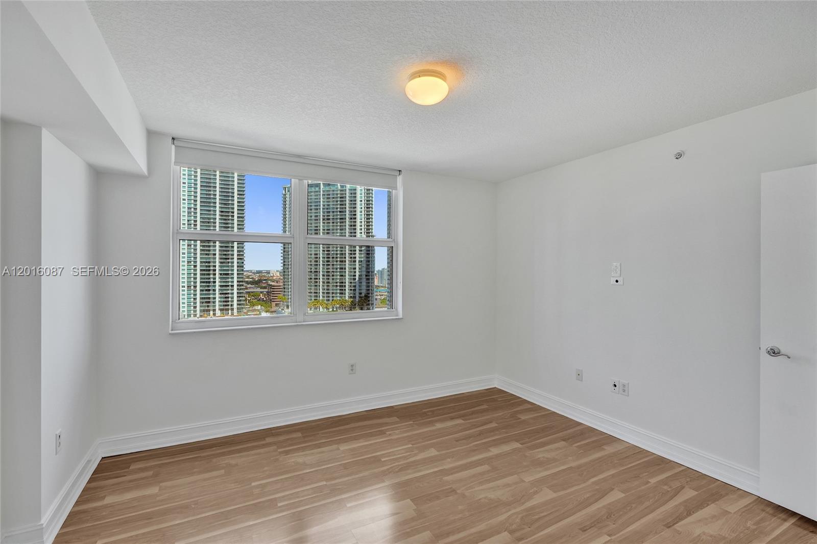 BRICKELL ON THE RIVER N T - Residential Lease