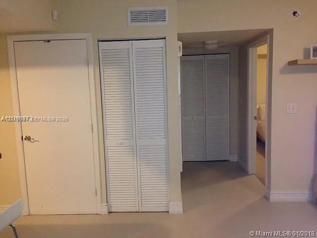 31 SE 5th St 2305