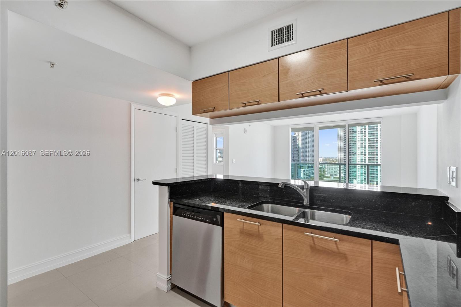 BRICKELL ON THE RIVER N T - Residential Lease