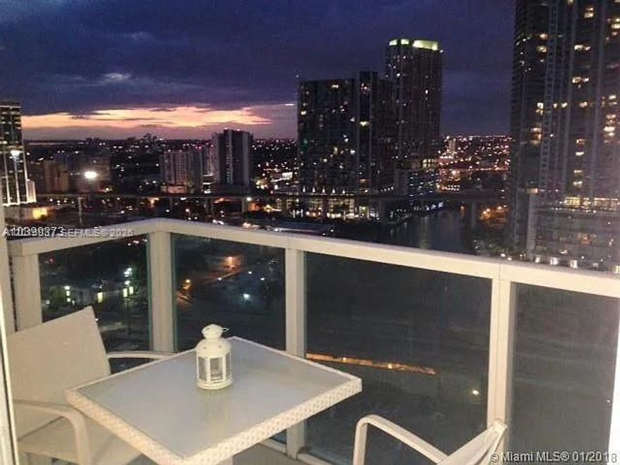SPECIAL MOVE-IN OFFER – FAST MOVE-IN IN BRICKELL!
Only 2 months to move in. The HOA security deposit is already covered. While other cheaper units require 4 months upfront, here you can move in quickly with much less money out of pocket. Beautiful unit in the heart of Brickell with stunning city views and a prime location. Minutes from I-95, Brickell City Centre, restaurants, shops, and Downtown Miami. Gated community with a pool, gym, sauna, and covered parking.
Requirement: minimum credit score of 680+. Don’t miss this rare fast move-in opportunity!