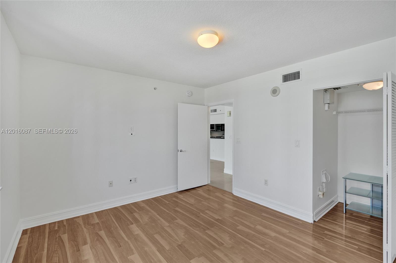 BRICKELL ON THE RIVER N T - Residential Lease