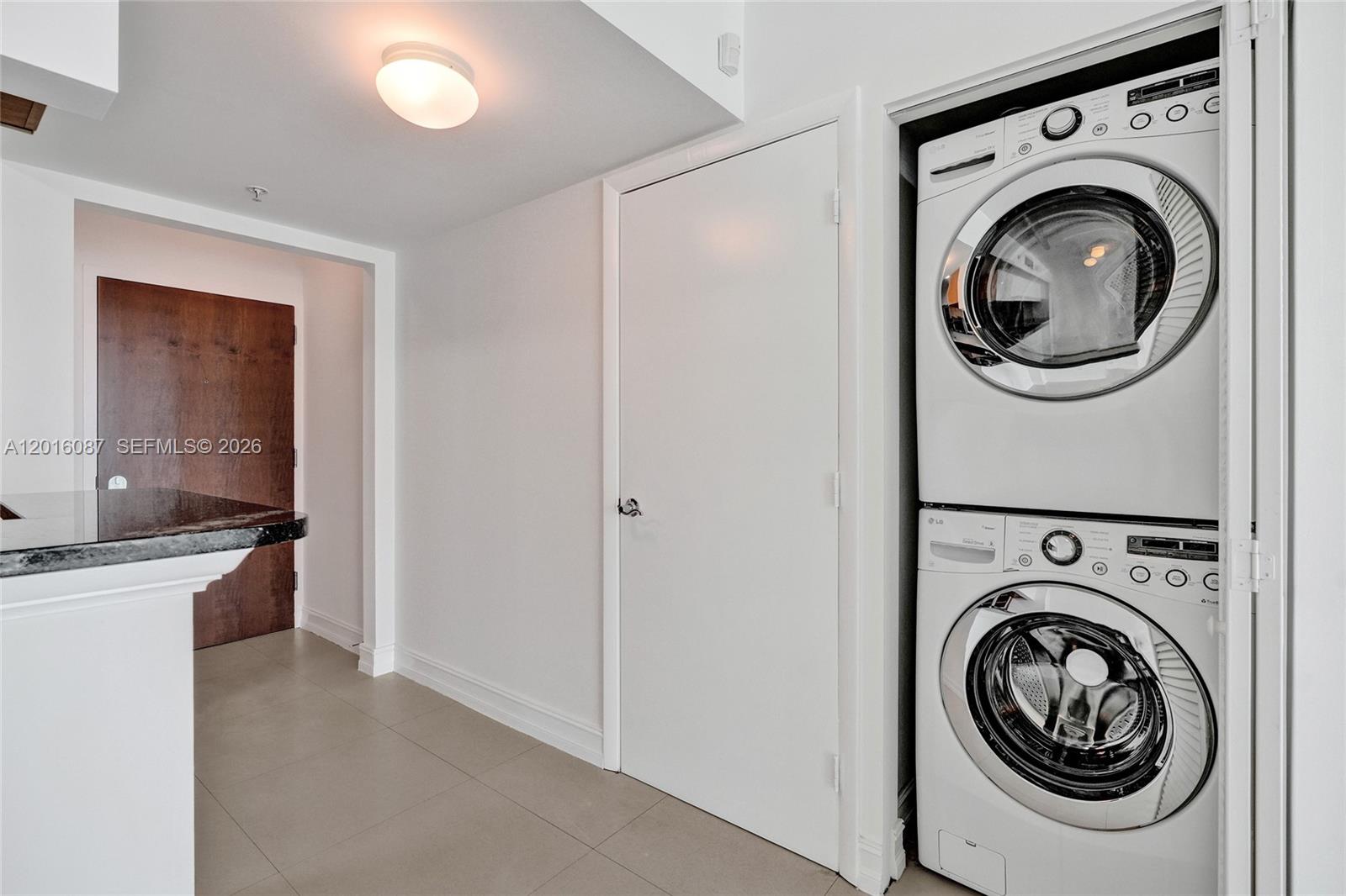 BRICKELL ON THE RIVER N T - Residential Lease
