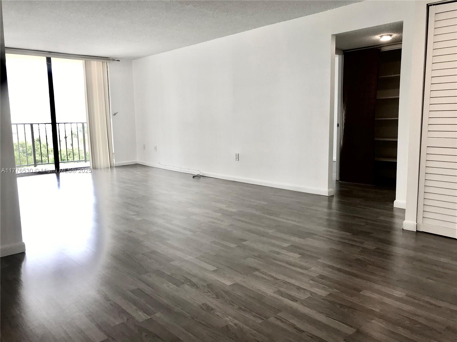 WINSTON TOWERS 600 CONDO - Residential