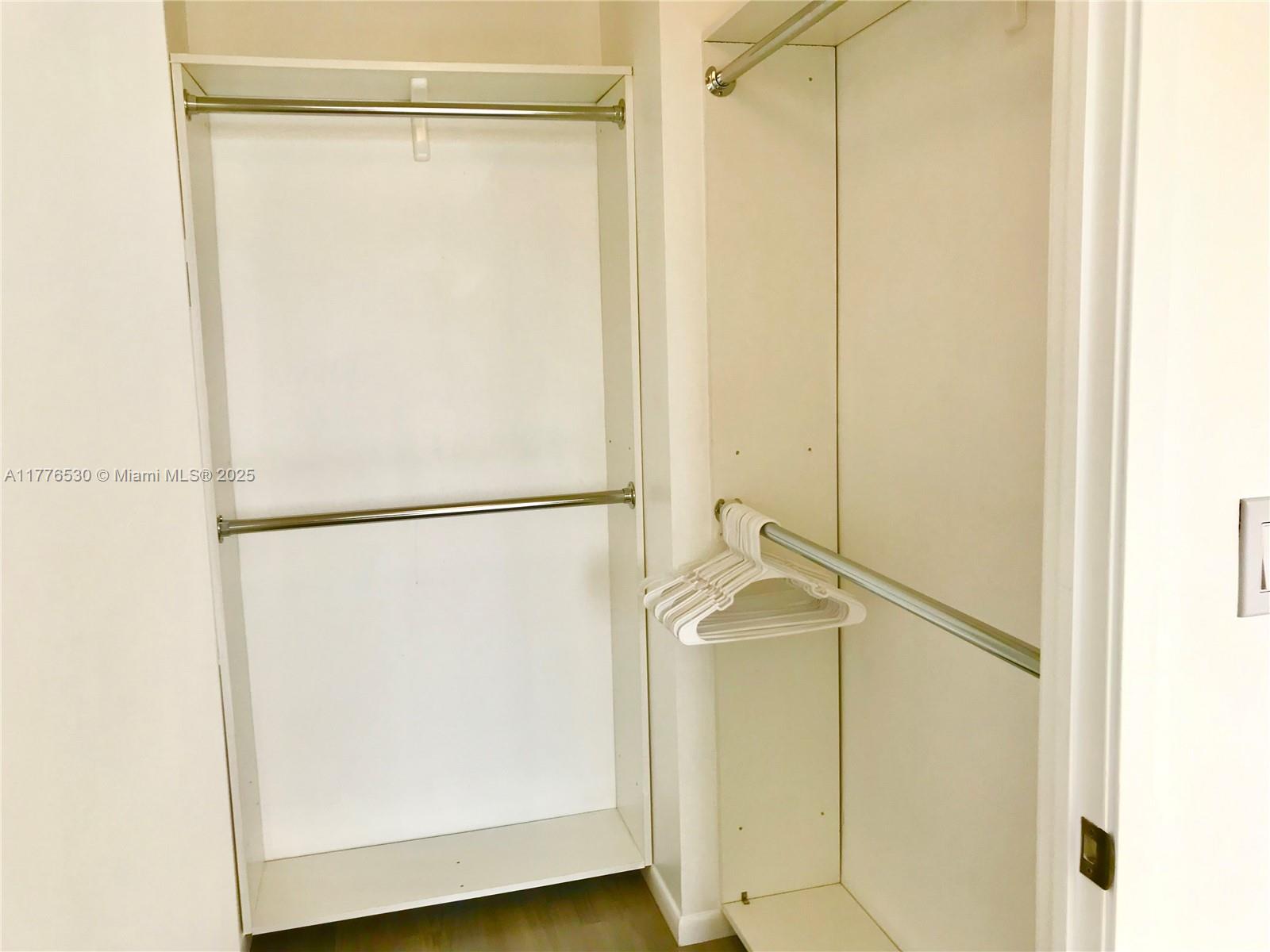 WINSTON TOWERS 600 CONDO - Residential