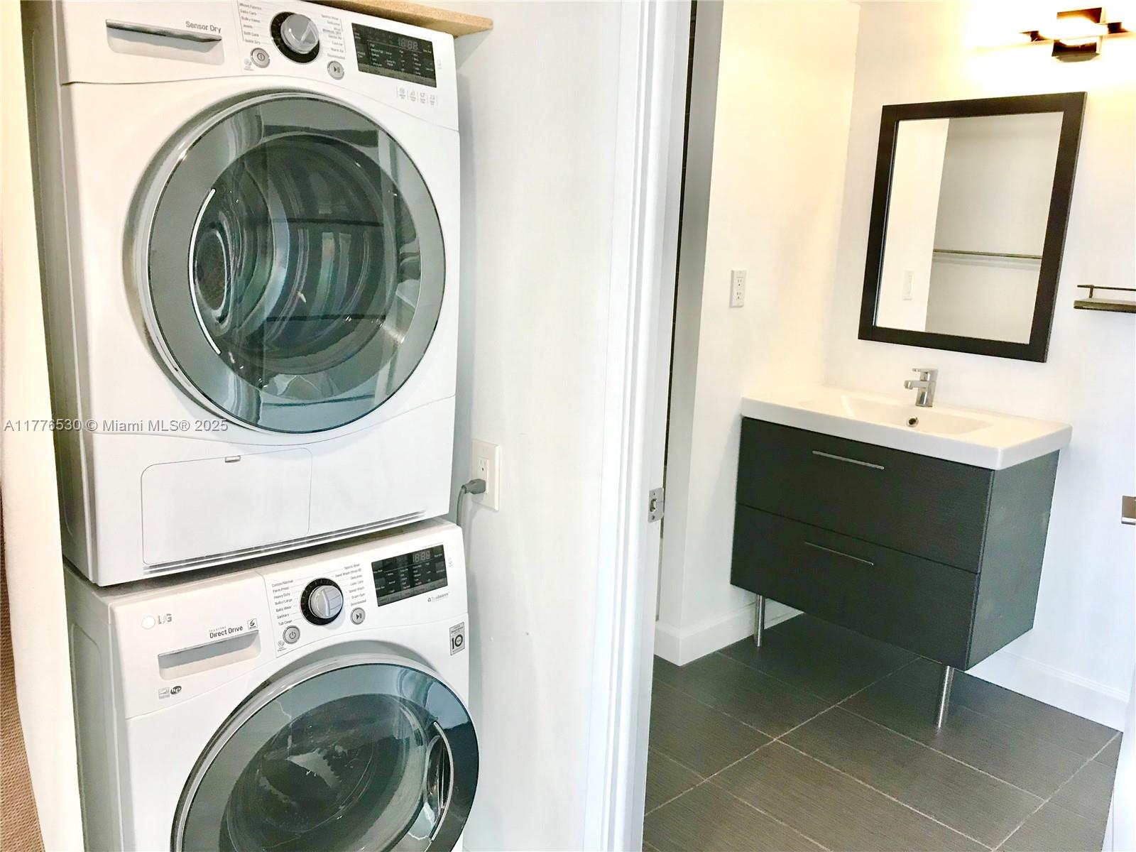 WINSTON TOWERS 600 CONDO - Residential
