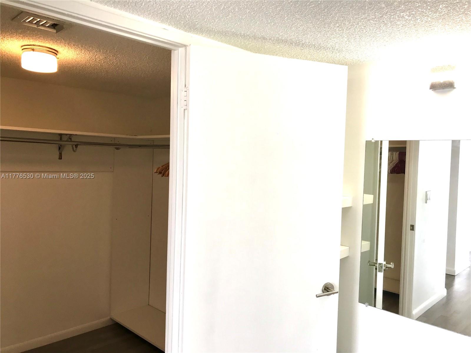 WINSTON TOWERS 600 CONDO - Residential