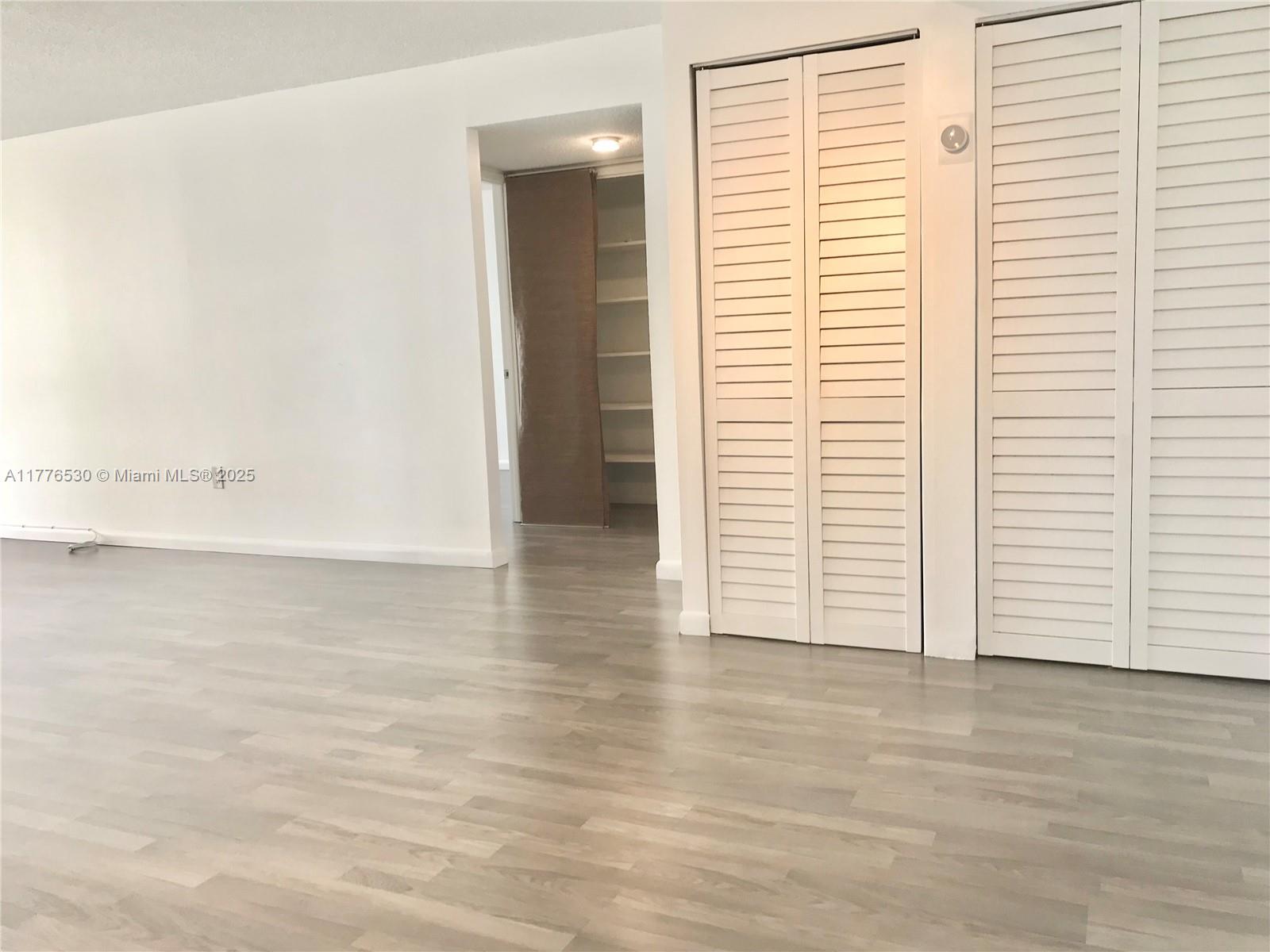 WINSTON TOWERS 600 CONDO - Residential