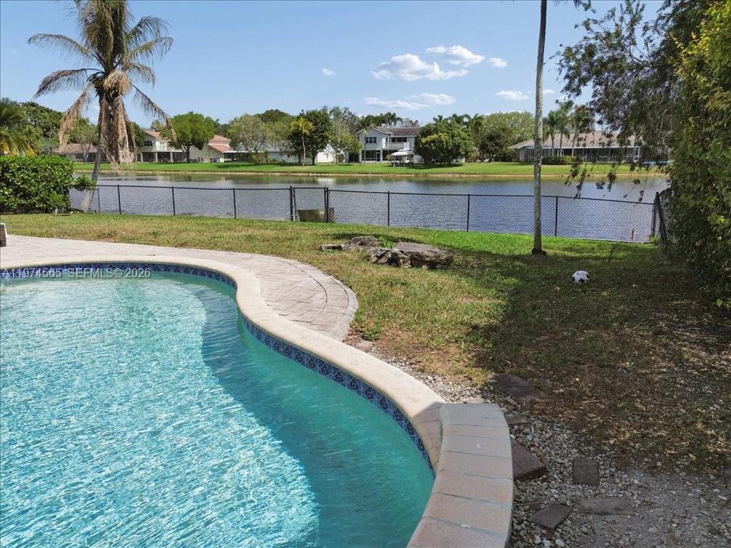 CHAPEL TRAIL REPLAT - Residential